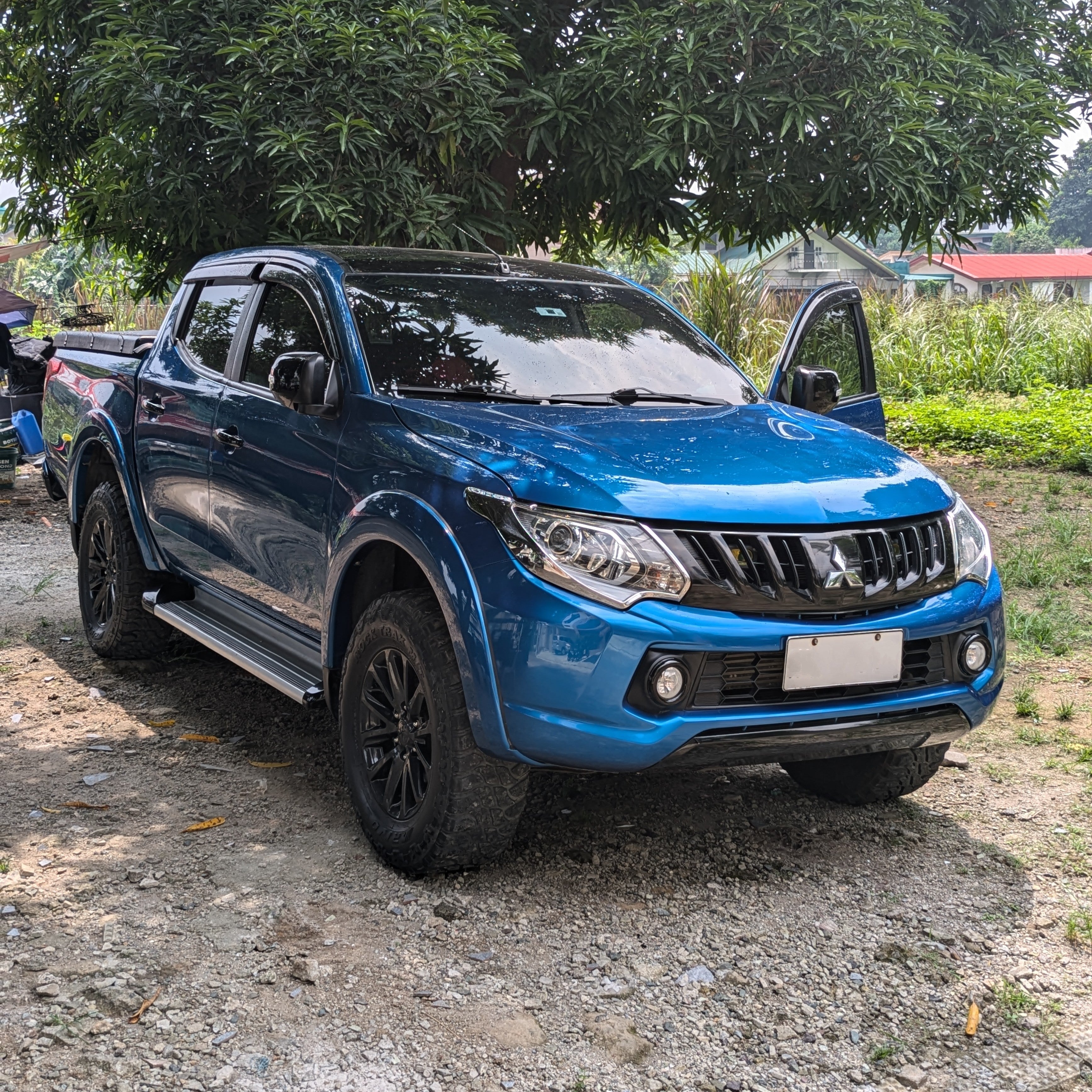 Mitsubishi Strada 2016