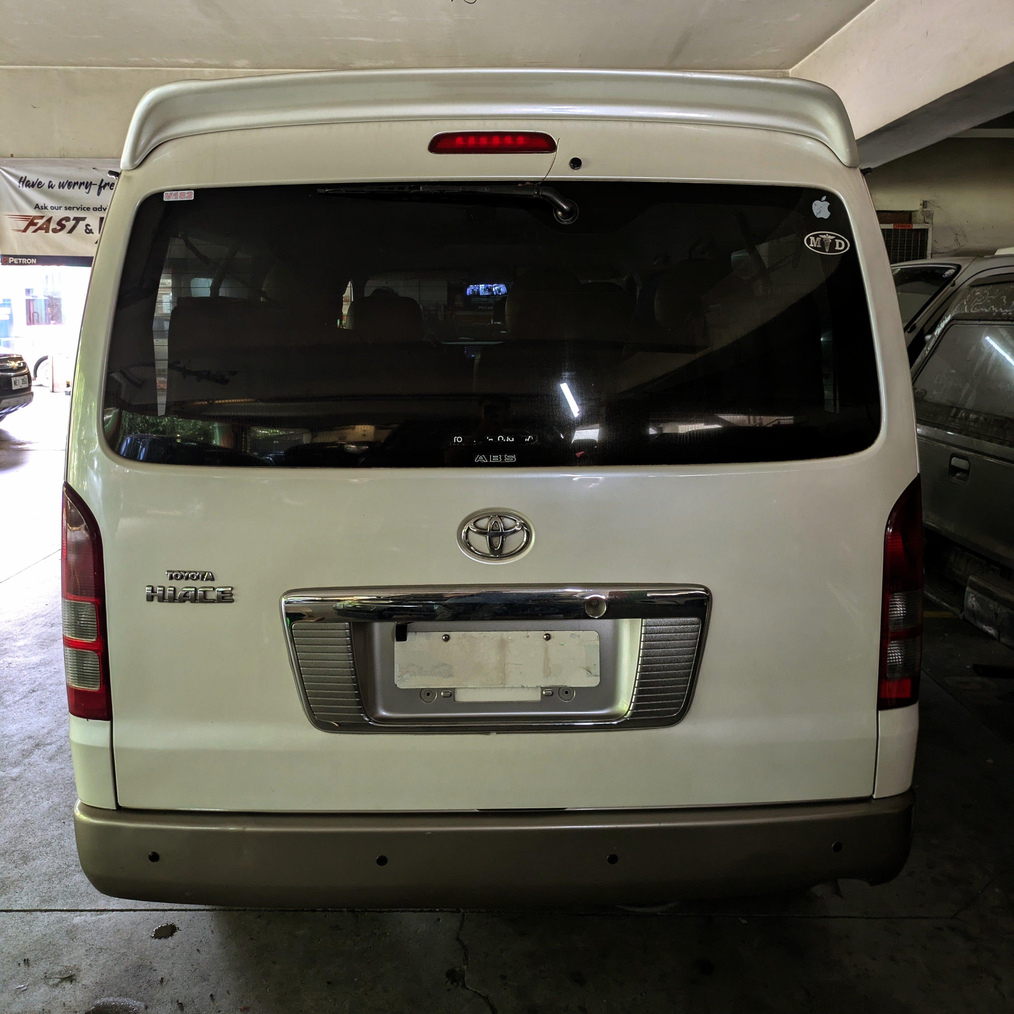 Toyota Hiace 2010